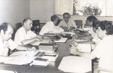 De gauche à droite : Yves LEMAITRE, Paul PREVOST, Alexandre HOLOZET, Samuel RAAPOTO, Raymond PIETRI, Roland SUE et John MARTIN